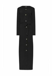 Robe noire à manches longues en tissu côtelé, avec un devant à boutons, une ceinture nouée à la taille et des boutons dorés pour les détails.