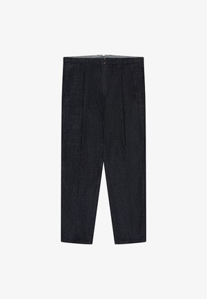 Dunkelgraue, maßgeschneiderte Hose mit Seitentaschen, Gürtelschlaufen und vorne mit Knopfverschluss, aus strukturiertem Stoff gefertigt.