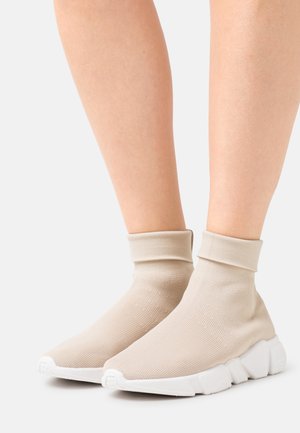 NA-KD, Baskets montantes - beige
