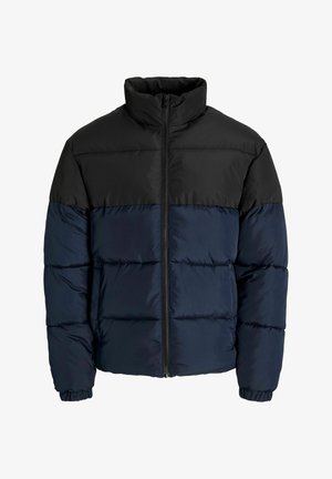 Steppjacke mit einem schwarzen oberen Abschnitt und einem dunkelblauen unteren Abschnitt, Reißverschluss, Stehkragen und gesteppter Textur.