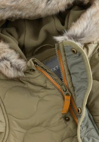 Niet geselecteerd, khaki green