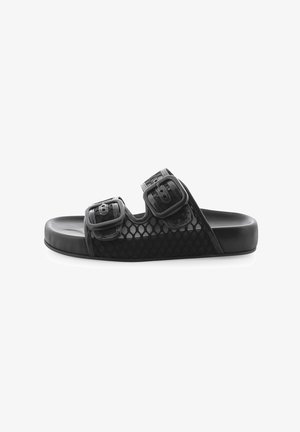 Schwarze Rutschsandale mit Mesh-Design, zwei verstellbaren Schnallen, flacher Schaumsohle und breitem Fußbett für Komfort. Strukturierten Details an den Riemen.