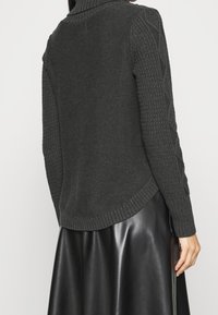 GAP Sweter