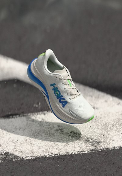 HOKA SKYWARD X 2
