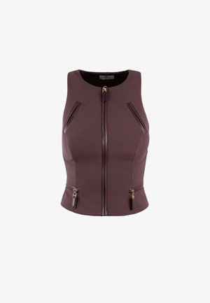 Gilet senza maniche bordeaux realizzato in tessuto morbido; presenta una zip dorata, due tasche laterali con zip e una vestibilità strutturata.
