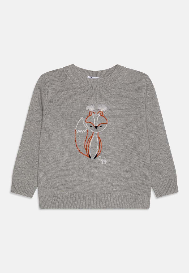 Pull en tricot gris avec un design de renard brodé en orange et noir, un col rond et des manches longues.