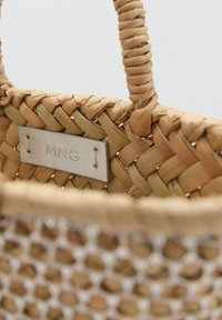 Thumbnail Image 4
