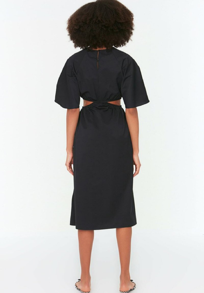 Damen Freizeitkleider | Trendyol Freizeitkleid black/schwarz - ZU26789 Damen Freizeitkleider | Trendyol Freizeitkleid black/schwarz - ZU26789