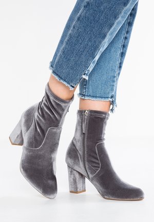 Steve Madden Bottines - light grey