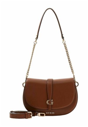 Sac bandoulière en cuir marron avec fermoir à rabat, quincaillerie dorée, bandoulière en chaîne et logo embossé. Présente une texture lisse et une forme arrondie.