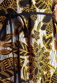 River Island Vapaa-ajan mekko - yellow