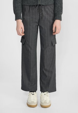 DROITE ZITAGI - Pantalon cargo - gris