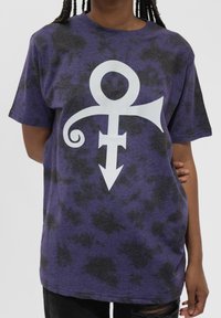 Paradiso Clothing PRINCE SYMBOL DIP DYE - Print T-shirt - black