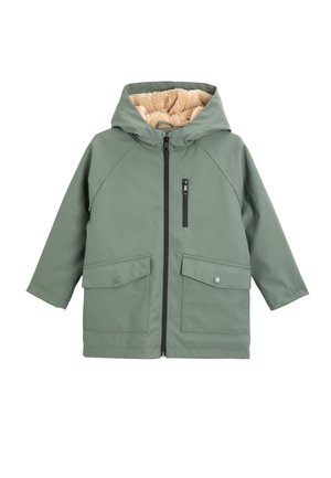 Grön vattentät jacka med huva, fodrad med beige fleece. Har en framsidans dragkedja, en bröstficka och två stora framfickor.