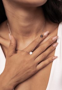 Hey Happiness FORGET-ME-NOT CHARM - Collar - silberfarben