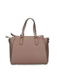 Borsa in finta pelle color tan con manici doppi, chiusura superiore con zip e hardware in tono dorato. Presenta una forma strutturata e una texture sottile.