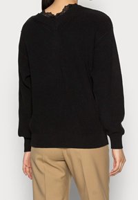 LASCANA Stickad tröja - black