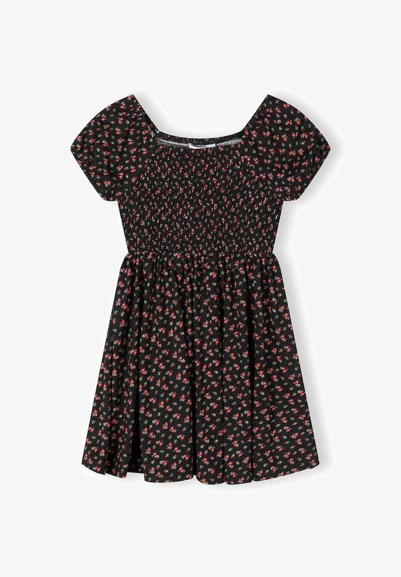 Robe noire à manches courtes avec motif floral rouge et rose, corsage froncé et taille froncée créant une jupe évasée.