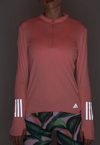 adidas Performance T-shirt till träning - coral