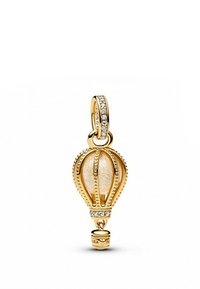 Charm in Gold auf einem Heißluftballon mit strukturierten Oberflächen, klaren Zirkonia-Akzenten und einem detaillierten Anhänger.