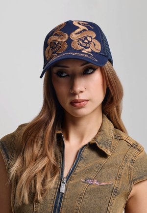 Ed Hardy, UNISEX SKULL AND SNAKES GRAPHIC 6 PANEL TRUCKER CAP - Cap - blue