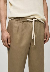 Mango Kalhoty - khaki