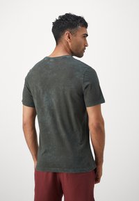 Thumbnail Image 5
