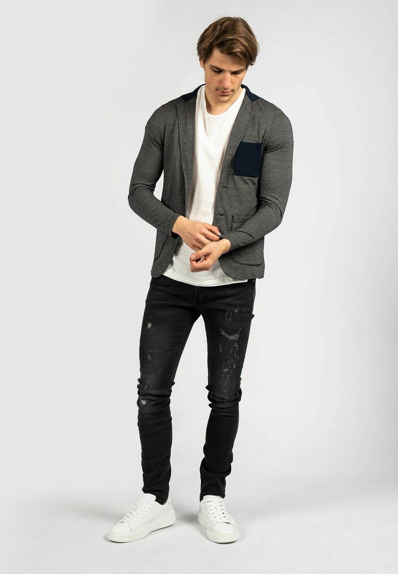 Herren Strickjacken | Xagon Man SLIM FIT Strickjacke dunkelblau - RP76563 Herren Strickjacken | Xagon Man SLIM FIT Strickjacke dunkelblau - RP76563