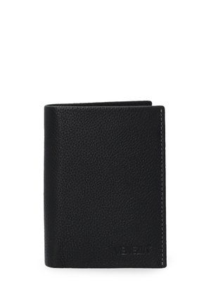 Schwarze Lederbörse mit strukturiertem Finish. Klassisches Design mit zwei Faltungen, minimalistischer Stil, versehen mit dezenten Nähten und geprägtem Markenlogo an der Seite.
