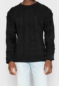 Carlo Colucci Sweter