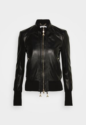 Jachetă de bombardier din piele neagră, cu fermoar frontal, manșete și tiv din material texturat. Are accente de fermoar auriu și detalii de cusătură texturată.