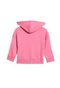 Sudadera con capucha rosa con rayas laterales blancas, hecha de una tela suave, que cuenta con un dobladillo y puños acanalados. Vista trasera que muestra el diseño completo de la capucha.