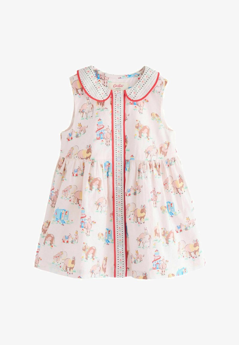 Rochie fără mâneci dintr-un material roz deschis, cu un imprimeu animalier cu cai. Include un guler decorativ cu accente roșii și detalii cu nasturi.