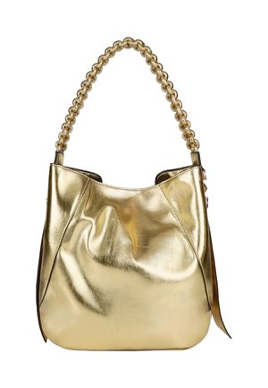 Sac hobo en cuir métallique doré avec une bandoulière en chaîne, présentant une forme souple et une texture lisse. Aucun détail de quincaillerie visible.