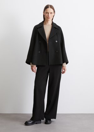 DOUBLE BREASTED - Cape - black