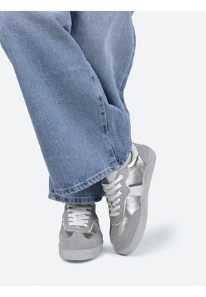 SNEAKER RONJA - Sneaker low - grau/silber