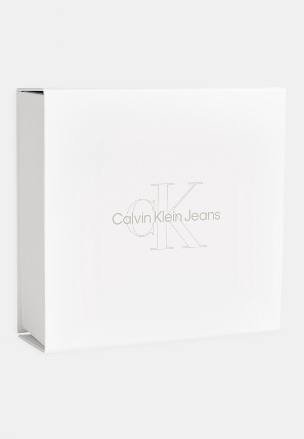 MONOGRAM STARTER GIFTPACK UNISEX SET - Trousers2