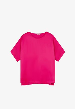 Korte mouwen top in felroze, met een ronde hals, een gladde satijnachtige textuur en een losse pasvorm met zijsplitten aan de zoom.