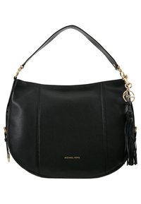 Sac en cuir noir à bandoulière avec le logo Michael Kors, garnitures dorées et un bijou à pampille sur fond blanc.