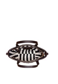 Borsa a mano in pelle marrone con un interno in tessuto a strisce bianco e nero. Di dimensioni medie, a forma ovale, presenta manici doppi e una chiusura con zip.