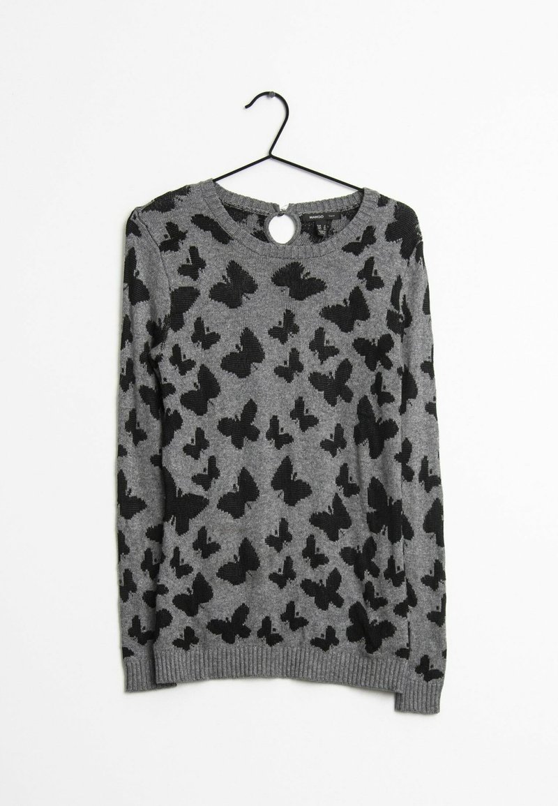 Pull gris avec motif de papillon noir, col rond et détail en forme de trou de serrure au dos. Cuffs et ourlet côtelés. Fabriqué en maille texturée.