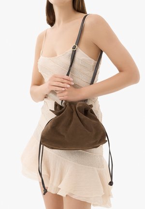 RYŁKO, R41025TB - Schoudertas - brown