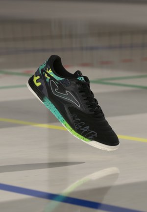 Joma, REGATE INDOOR - Chaussures de football en salle - black