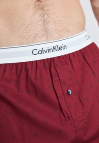 Calvin Klein Underwear BOXER SLIM 2 PACK MODERN COTTON STRETCH - Bokseršorti - black/red
