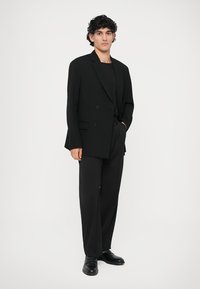 Armani Exchange Švarkas - black