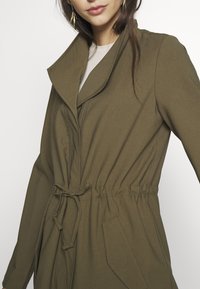 ONLY Abrigo clásico - light brown