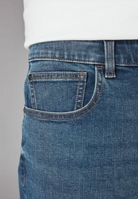 Next CLASSIC STRETCH - Egyenes szárú farmer - blue mid vintage