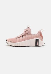FREE METCON 6 - Treenikenkä - pink oxford/black/light soft pink