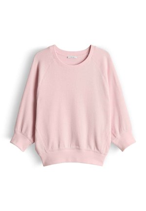 Felpa rosa chiaro con scollo a girocollo, maniche raglan lunghe e polsini e orlo a costine, distesa su sfondo bianco.