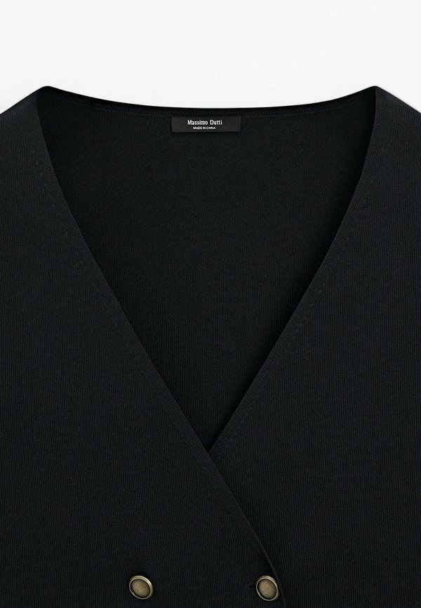 SHORT SLEEVE V-NECK - Cardigan2